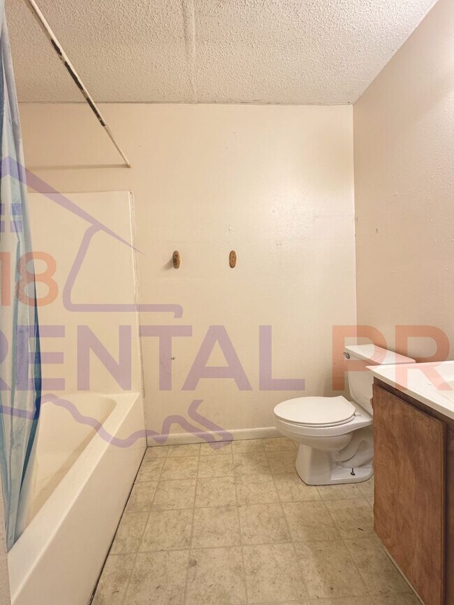 Building Photo - 2708 Kavanaugh Rd