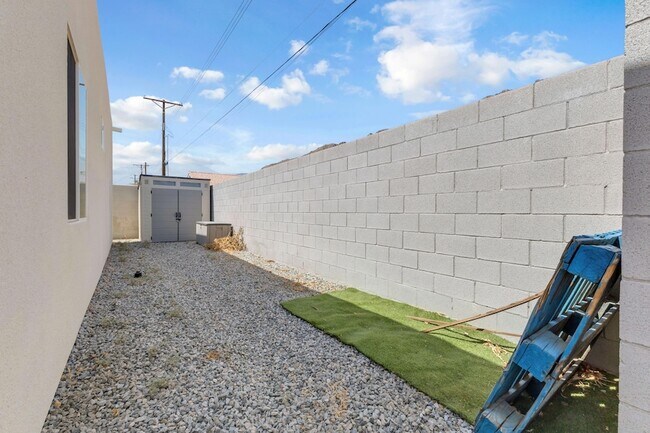 Building Photo - 51855 Avenida Juarez