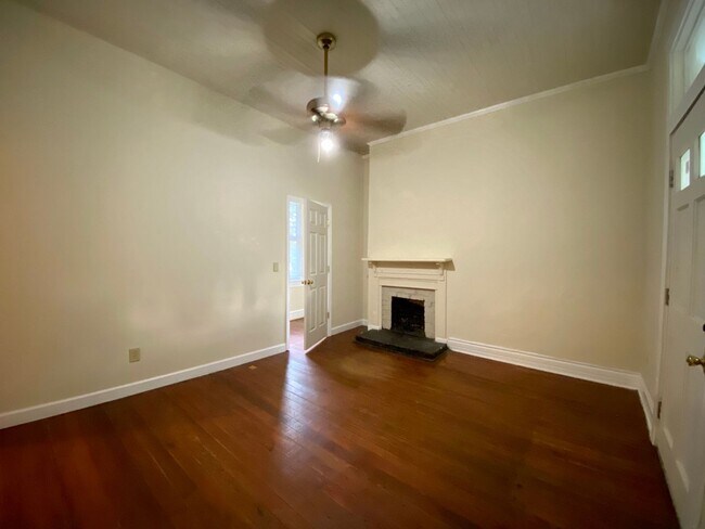 Building Photo - JUST REDUCED!  Olympia