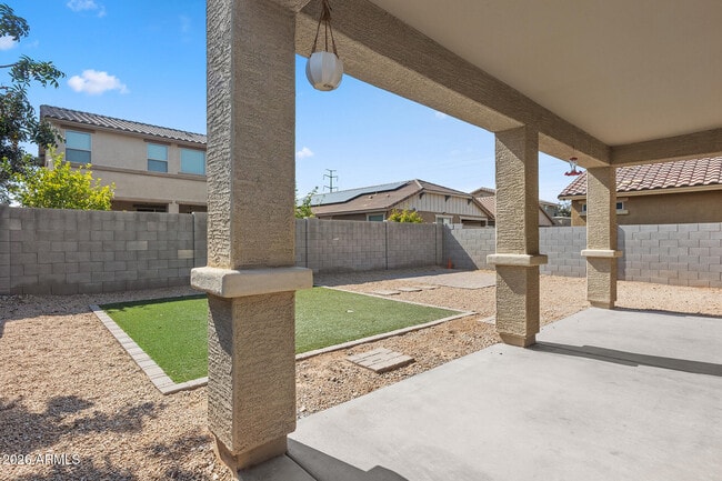 Building Photo - 7422 S 28th Pl