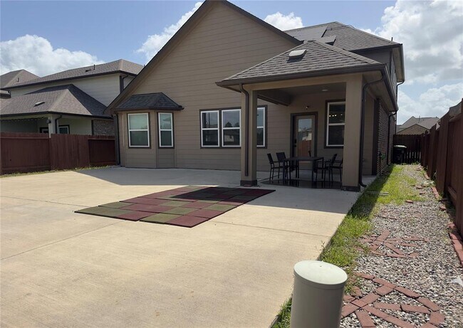 Building Photo - 3314 Dry Creek Dr
