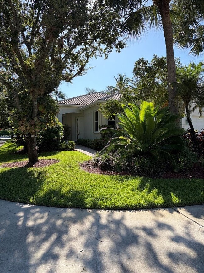 Building Photo - 2518 Bay Pointe Ct