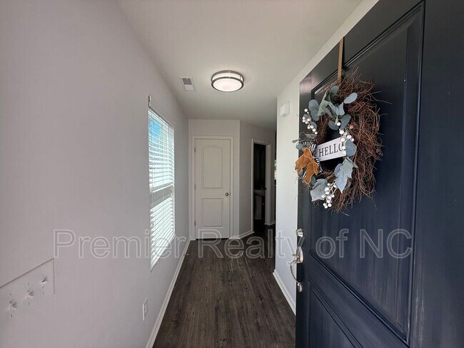 Building Photo - 1085 Bitting Hall Cir