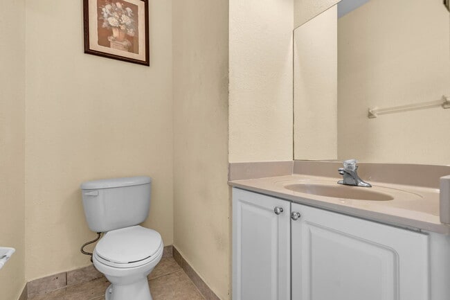 Building Photo - 5149 SW 137th Ave