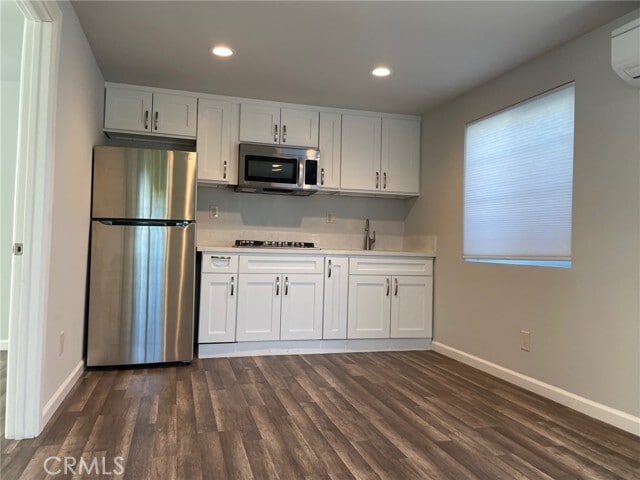 Building Photo - 18927 Erwin St