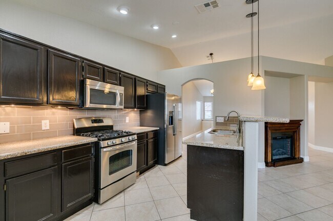 Building Photo - 437 Waterwheel Falls Dr