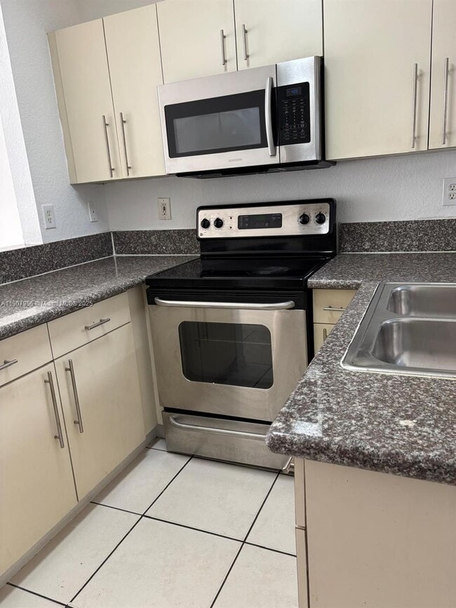 Building Photo - 2860 W 80th St