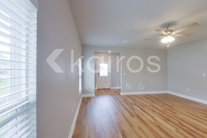 Building Photo - 13748 Willowmore Dr