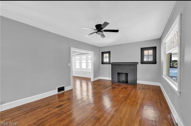 Building Photo - 3522 E 154th St