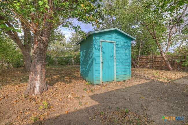 Building Photo - 807 Sturgeon Dr