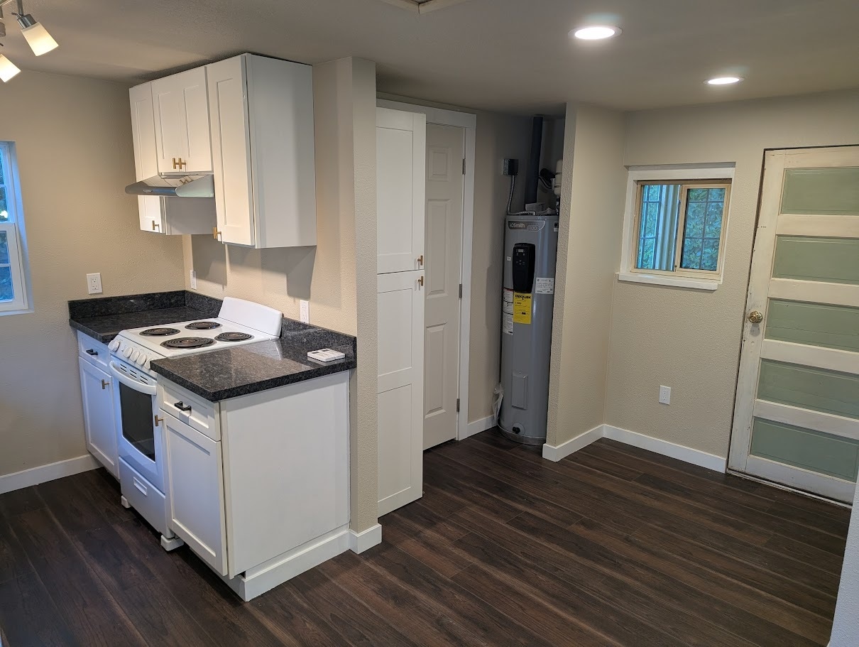 Kitchen, Bathroom, and Sunroom - 1402 E 44th St