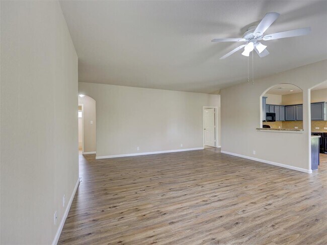 Building Photo - 344 Outfitter Dr