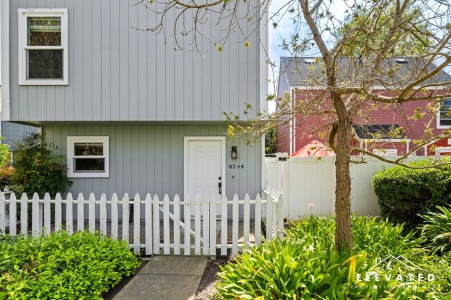 Building Photo - 8244 Windmill Farms Dr