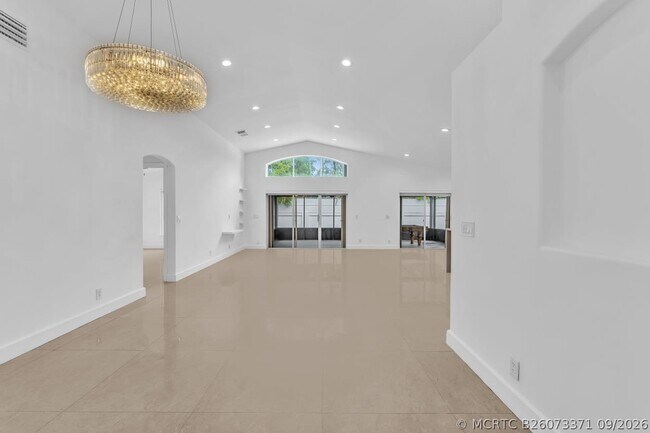 Building Photo - 3307 SW 49th St