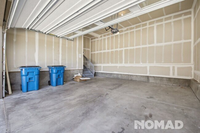 Building Photo - Spacious 4BR Duplex in Arvada