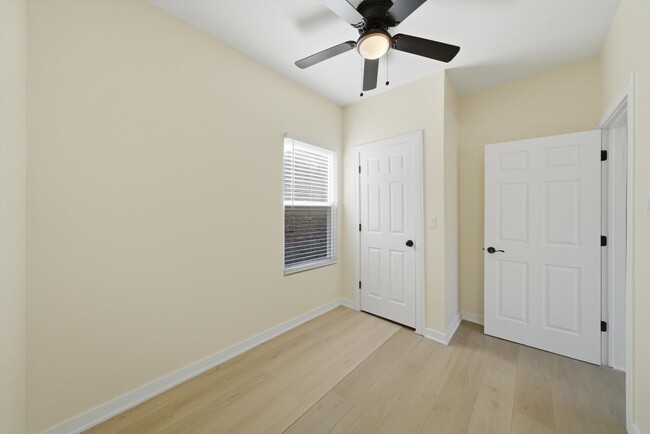 Building Photo - 4957 W Superior St