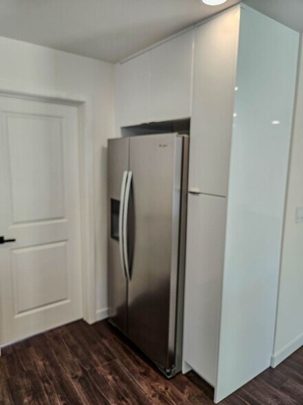 Building Photo - 12948 Lull St