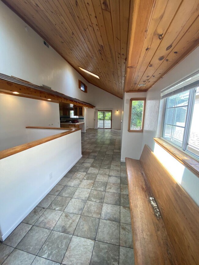 Building Photo - 6535 El Nido Ln