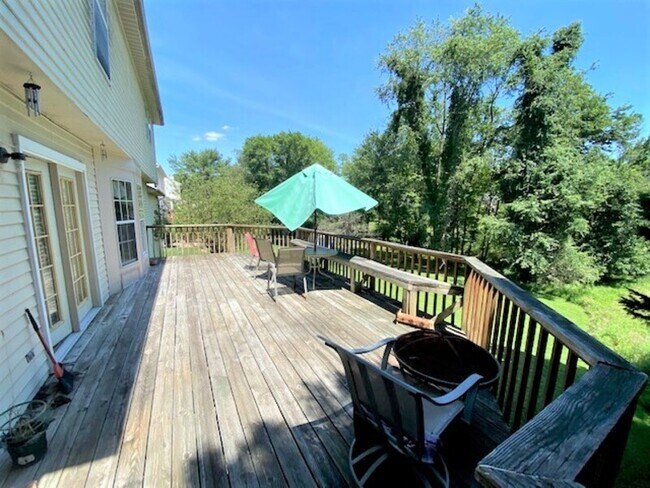Building Photo - 8310 Chestnut Farm Ln