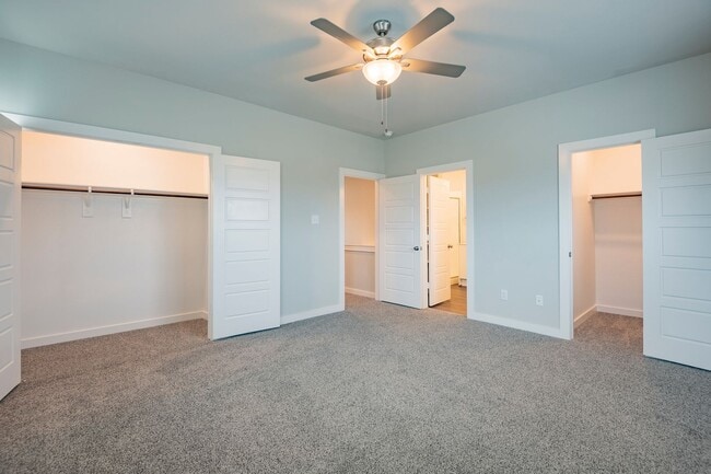 Building Photo - 644 Wheatfield Dr