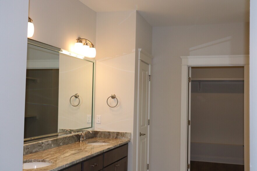 Bathroom In Master Bedroom - 1716 Breckinridge Pl