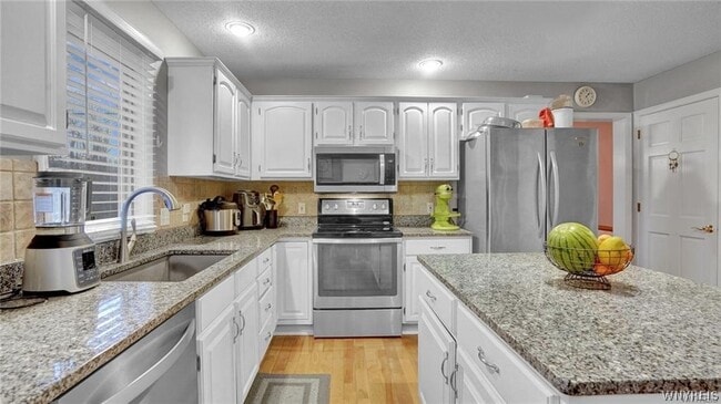 Building Photo - 83 Huntingwood Dr