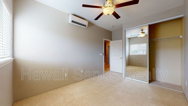 Building Photo - 1155 Kakala St