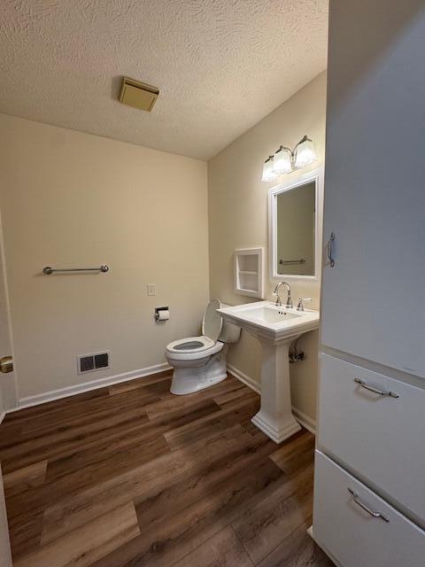 Building Photo - 1456 Nottingham Dr SE