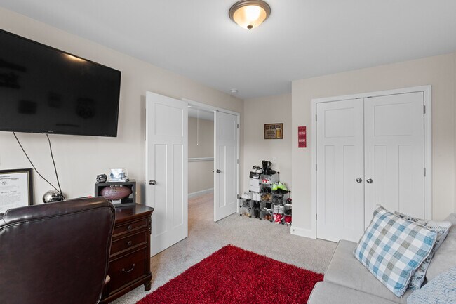 Building Photo - 152 Savannah Wood Rd