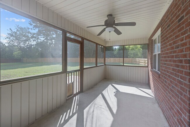 Building Photo - 100 Iverson Ln