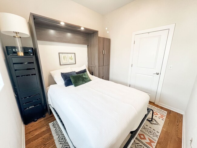 Building Photo - 2065 N Kedzie Blvd