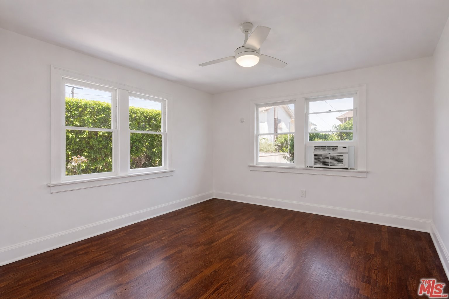 Building Photo - 2345 W 21st St