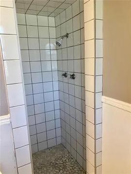 Building Photo - 1810 Bellaire Dr