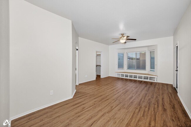 Building Photo - 2523 S 41st Ave