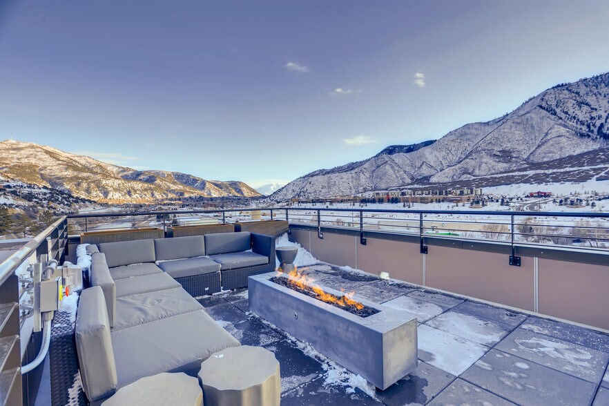 SIX CANYON 52089 Highway 6 & 24 Glenwood Springs CO 81601 Apartment