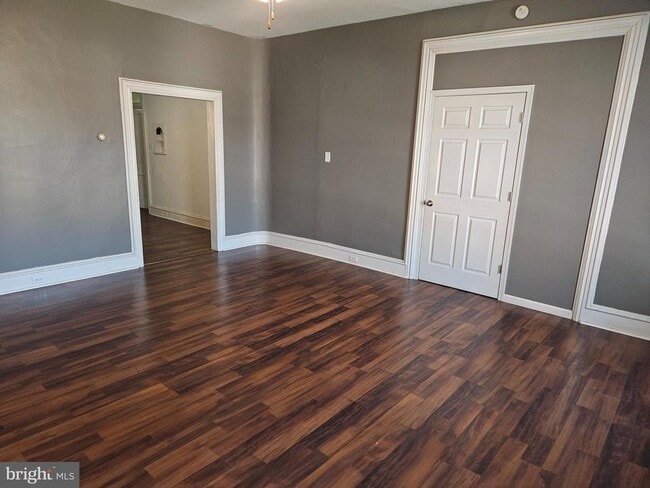 Building Photo - 181 S Tulpehocken St