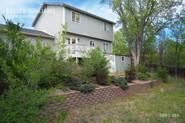 Building Photo - 2115 Rimwood Dr
