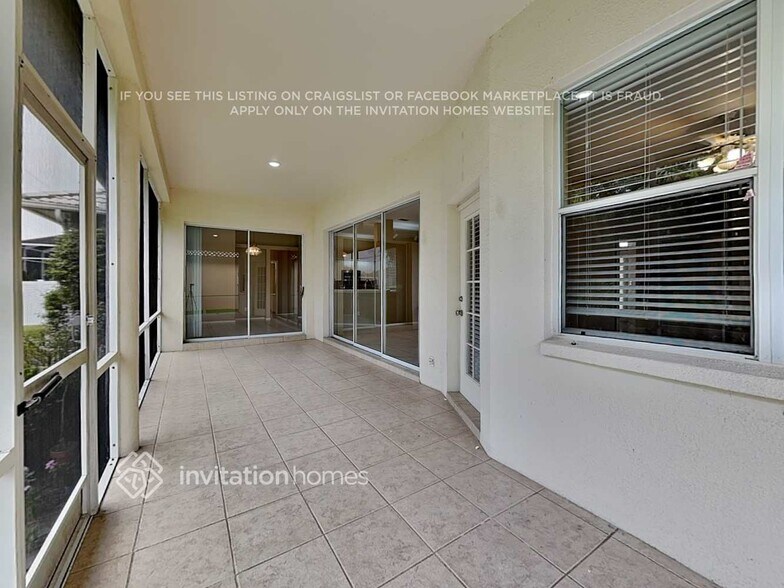Building Photo - 3718 72nd Terrace E