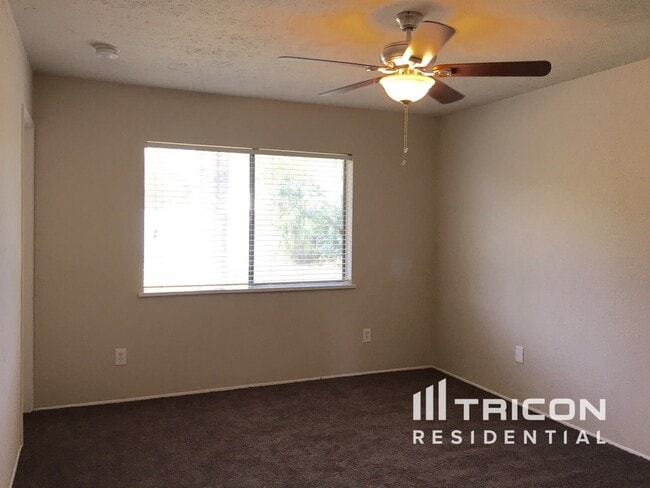 Building Photo - 17602 Poppy Trails Ln