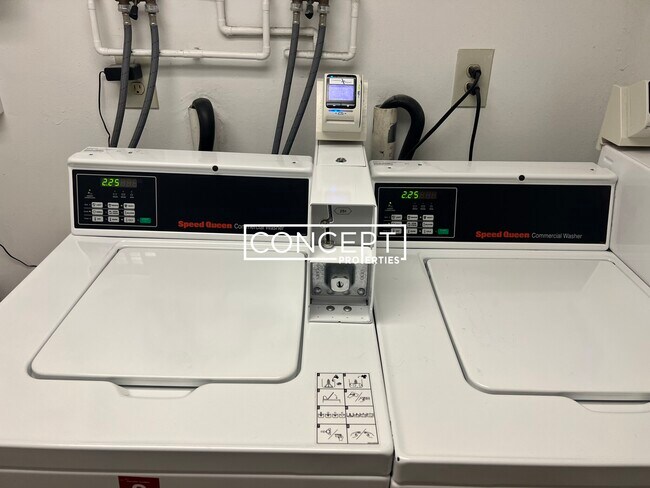 Building Photo - 19 Peterborough St