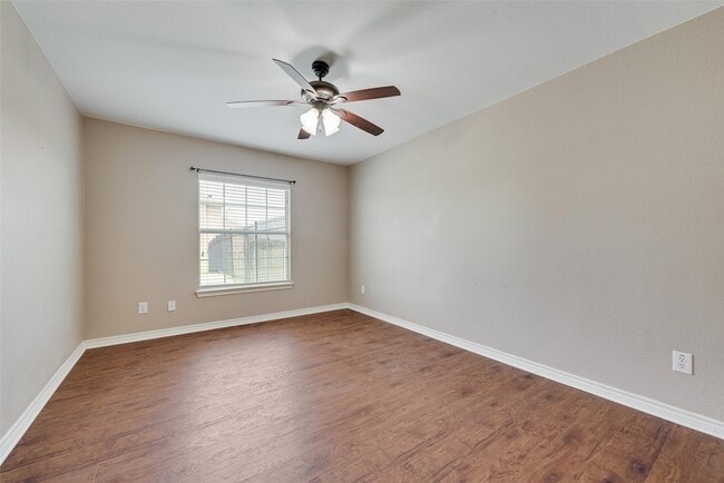 Building Photo - 10044 Dorsett Dr