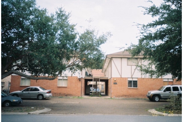 Primary Photo - 716 Toronto Ave