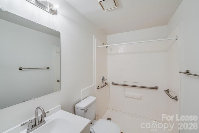Building Photo - 5001 Forest Mountain Ct