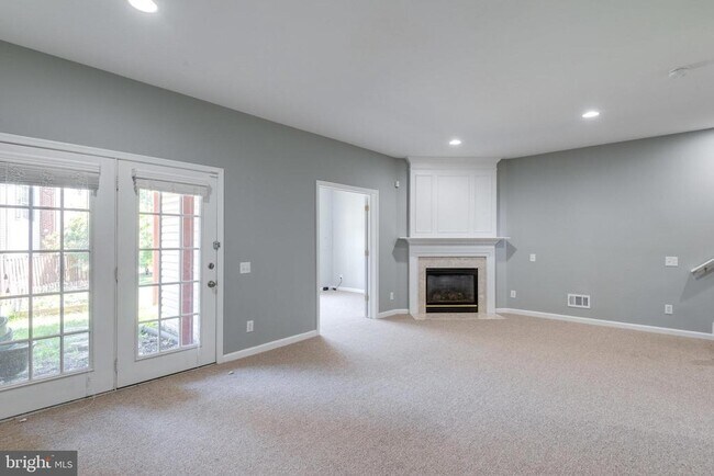 Building Photo - 43831 Chadwick Terrace