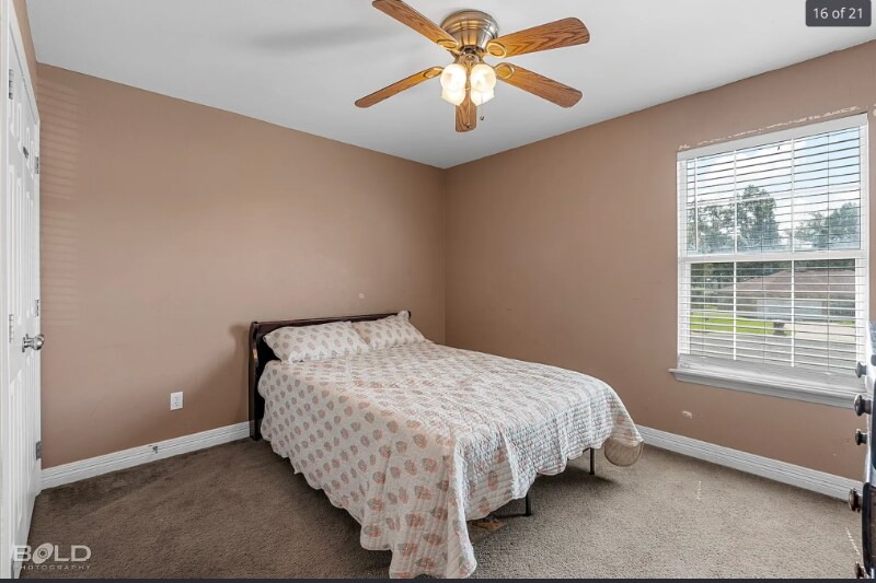 Building Photo - 1608 Shepherd Dr