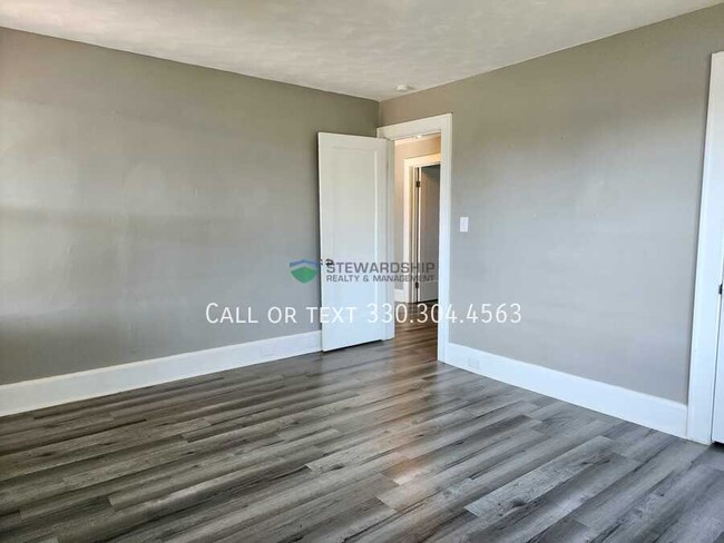 Building Photo - 12990 Lincoln Way W