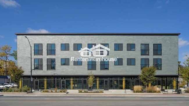 Building Photo - 2701 Ingersoll Ave