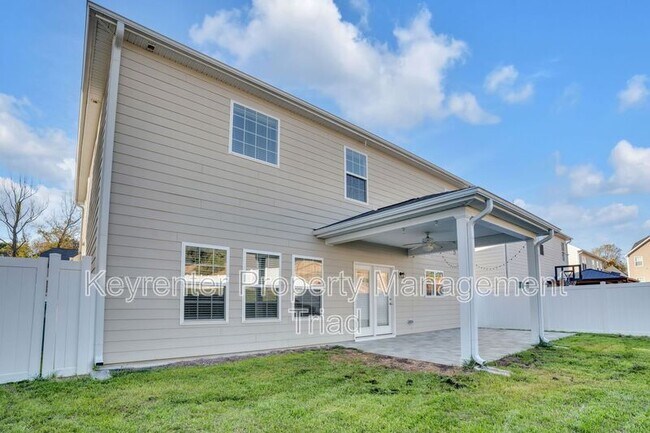 Building Photo - 5470 Noble View Dr