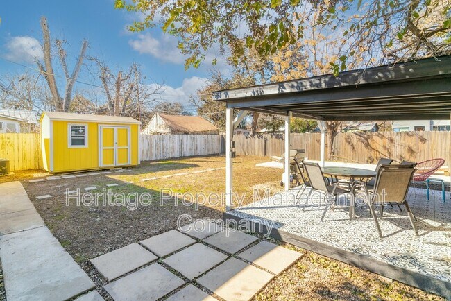 Building Photo - 475 E French Pl