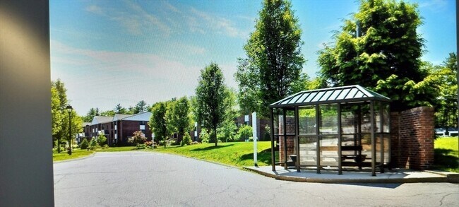 Building Photo - 388 Great Rd